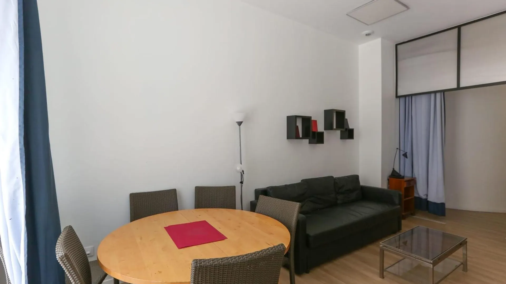 Comfortable 49 M In The Heart Of * Párizs