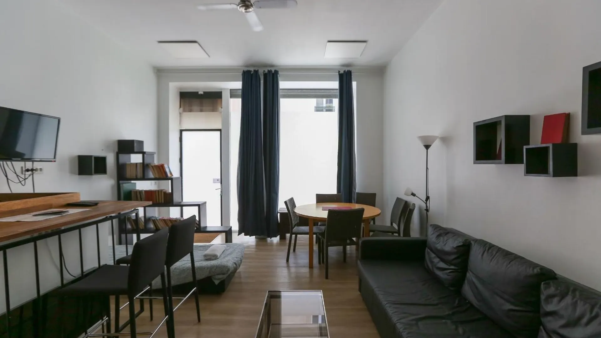 Apartment Comfortable 49 M In The Heart Of Paris